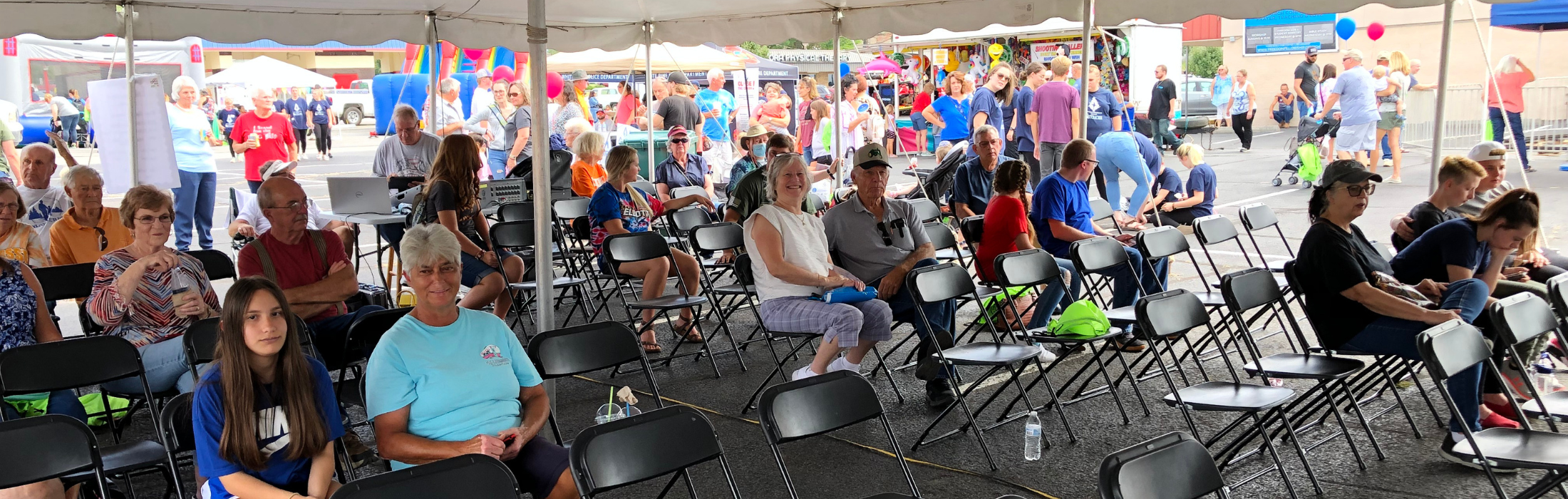 photo of Jefferson County TN residents enjoying an outdoor event 